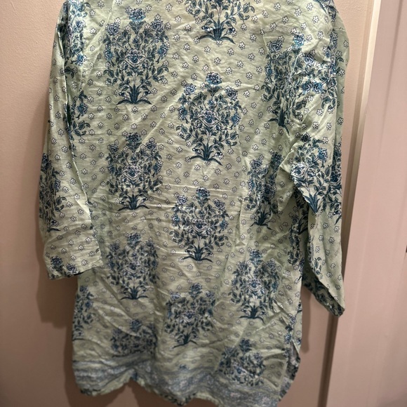 Roller Rabbit Blue and Green Floral Tunic NWOT - Picture 3 of 4